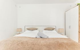 City Vibes: 1Br Apt, 10 Min To Westbahnhof