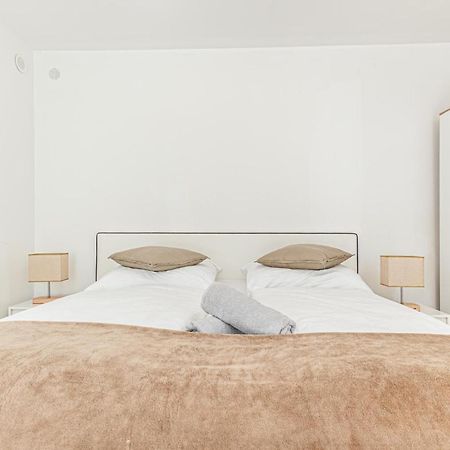 City Vibes: 1Br Apt, 10 Min To Westbahnhof Wien Exterior foto