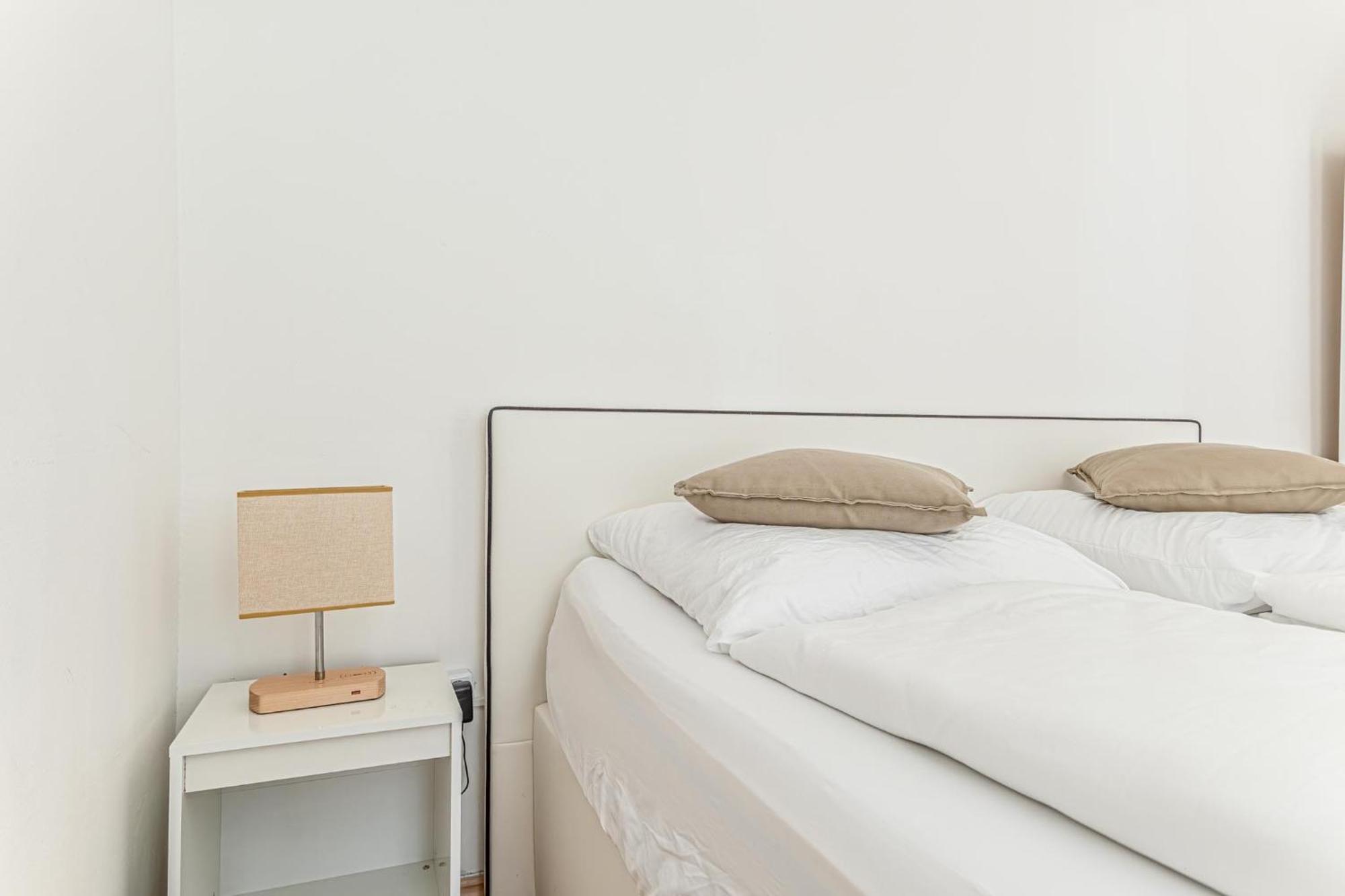 City Vibes: 1Br Apt, 10 Min To Westbahnhof Wien Exterior foto