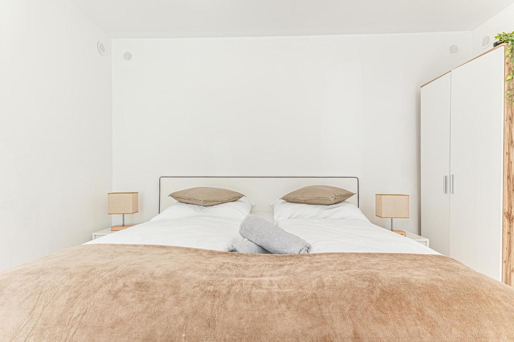 City Vibes: 1Br Apt, 10 Min To Westbahnhof Wien Exterior foto