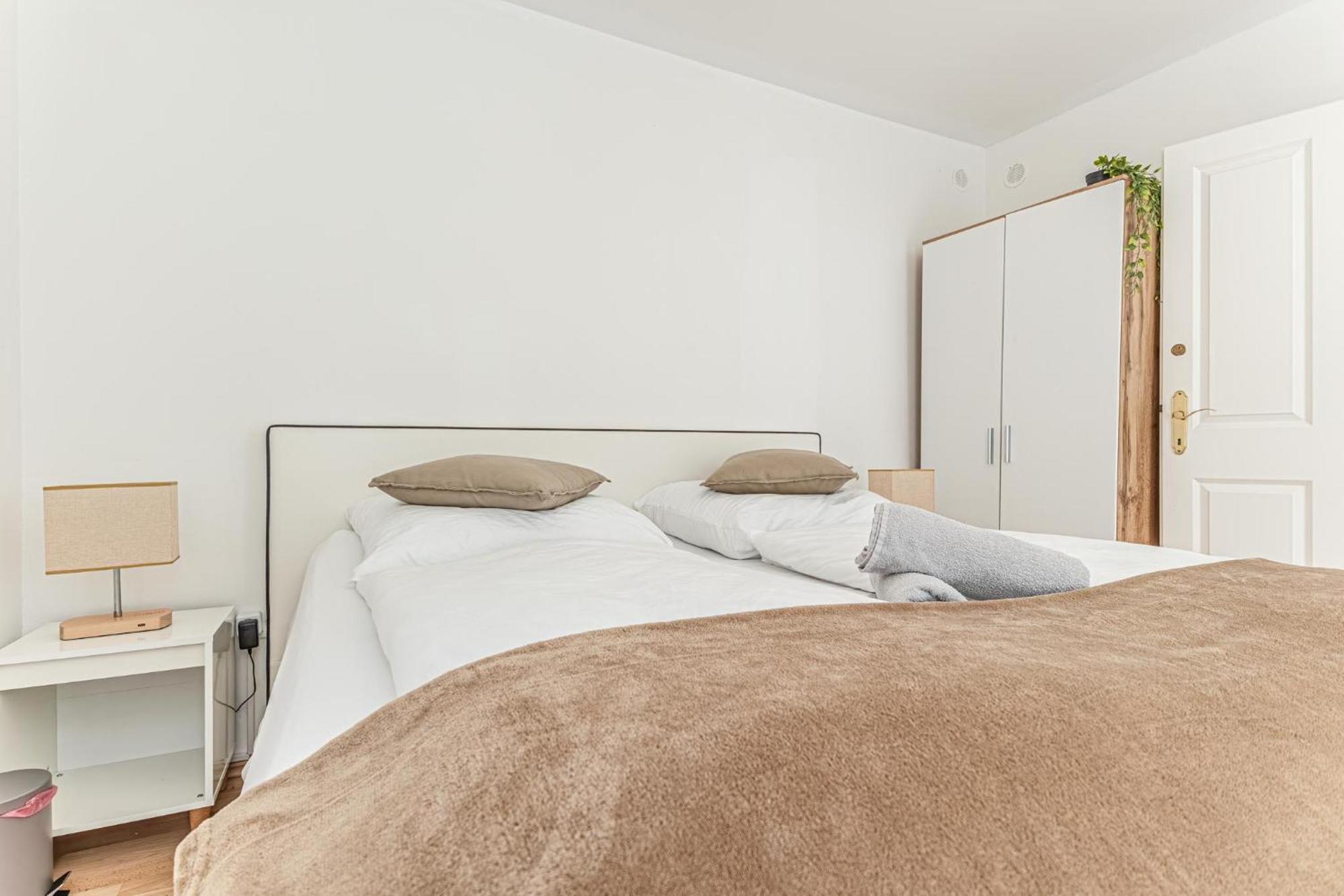 City Vibes: 1Br Apt, 10 Min To Westbahnhof Wien Exterior foto