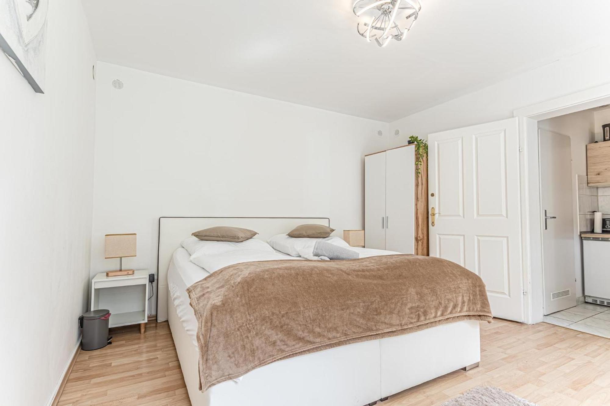 City Vibes: 1Br Apt, 10 Min To Westbahnhof Wien Exterior foto